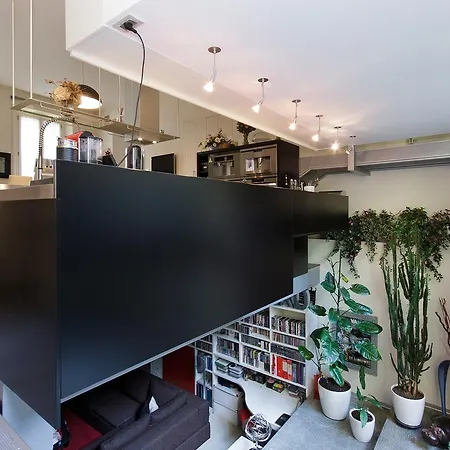 Urbana Apartment